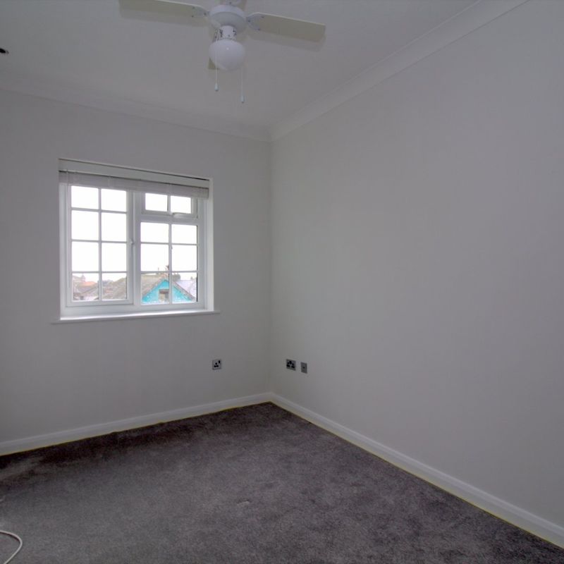 1 bed apartment Lancing