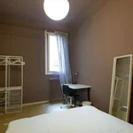 Rent a room of 189 m² in barcelona