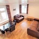 Rent 3 bedroom flat in Swansea