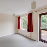 Rent 3 bedroom flat in Worcester