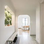 Rent 3 bedroom apartment of 107 m² in Paris