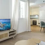 Rent 1 bedroom apartment of 624 m² in Málaga