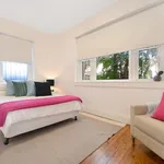 Rent 2 bedroom apartment in Bondi Beach