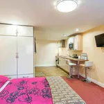 Rent 1 bedroom apartment in Bradford