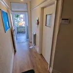 Rent 3 bedroom flat in East Midlands