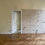 Rent 2 bedroom apartment of 70 m² in Torino