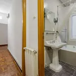 Rent a room of 100 m² in madrid