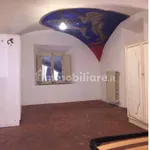 Affitto 5 camera appartamento di 125 m² in Firenze