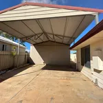 Rent 6 bedroom house in Roxby Downs