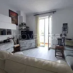 Rent 3 bedroom apartment of 80 m² in Riva di Solto