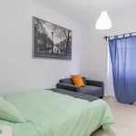 Rent 4 bedroom apartment in Valencia