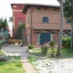 Rent 5 bedroom house of 130 m² in Roma