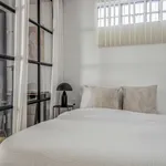 Rent 2 bedroom apartment of 45 m² in Paris