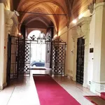 Rent 5 bedroom apartment of 140 m² in Bologna