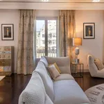 Rent 4 bedroom apartment in barcelona