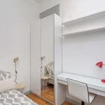 Rent a room of 150 m² in Lisboa