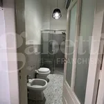 Rent 5 bedroom apartment of 95 m² in Lecce