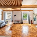 Appartement de 250 m² avec 6 chambre(s) en location à Lyon