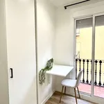 Rent 2 bedroom apartment of 40 m² in barcelona