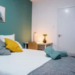 Rent a room of 120 m² in madrid