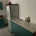 Affitto 4 camera appartamento di 102 m² in Reggio nell'Emilia