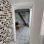 Appartement de 28 m² avec 1 chambre(s) en location à Hyeres