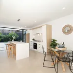 Rent 3 bedroom apartment in Brisbane City