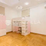 Rent 8 bedroom house of 500 m² in Zagreb