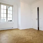 Appartement de 148 m² avec 2 chambre(s) en location à SAINT-GILLES