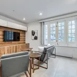 Appartement de 688 m² avec 2 chambre(s) en location à Vancouver