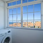 Apartamento T2 em São João do Estoril com vista sobre a Baía de Cascais!