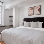 Rent 1 bedroom apartment of 48 m² in paris