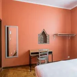 Rent 5 bedroom apartment of 140 m² in bologna