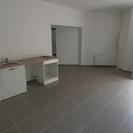 Rent 3 bedroom apartment of 49 m² in Crépy-en-Valois