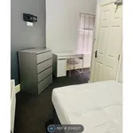 Rent 8 bedroom house in North West England