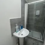 Rent 3 bedroom apartment in West Midlands