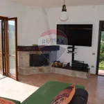 Rent 4 bedroom house of 125 m² in Valfabbrica