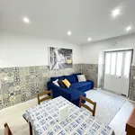 Rent 1 bedroom apartment of 45 m² in Lisbon