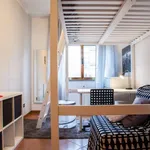 Rent a room of 80 m² in rome