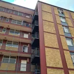 Rent 1 bedroom apartment of 55 m² in Pretoria