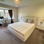 Rent 4 bedroom flat in North West England