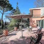 Rent 5 bedroom house of 300 m² in Rome