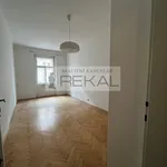 Pronajměte si 2 ložnic/e byt o rozloze 71 m² v Prague