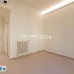 Rent 5 bedroom apartment of 100 m² in Milan