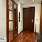 Affitto 2 camera appartamento di 77 m² in Triest