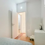 Rent 16 bedroom apartment in Lisbon