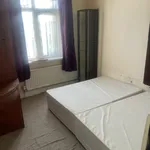 Rent 3 bedroom flat in Bedfordshire