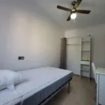 Rent a room of 160 m² in murcia