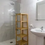 Rent 4 bedroom apartment in Valencia