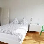 Miete 4 Schlafzimmer wohnung von 138 m² in Berlin